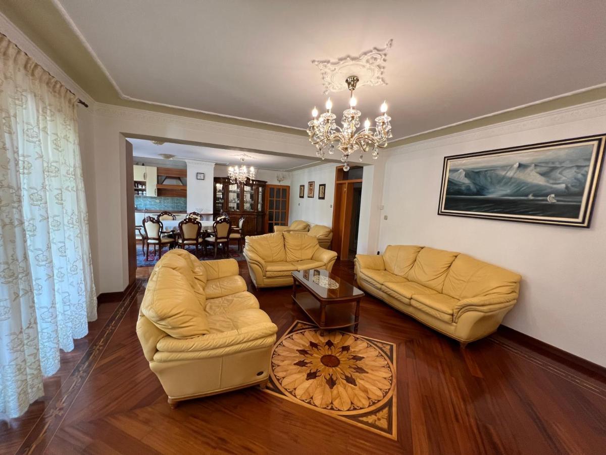 Apartment Martina 2 *